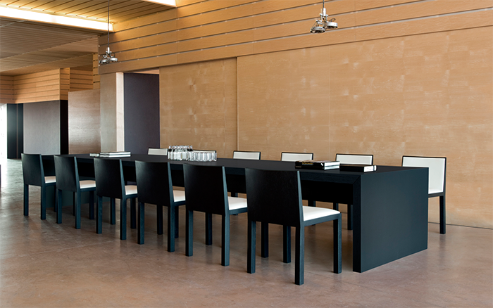 Closed table - Subtilitas