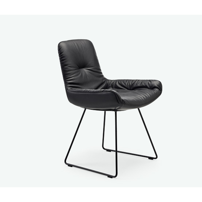 Leya armchair low