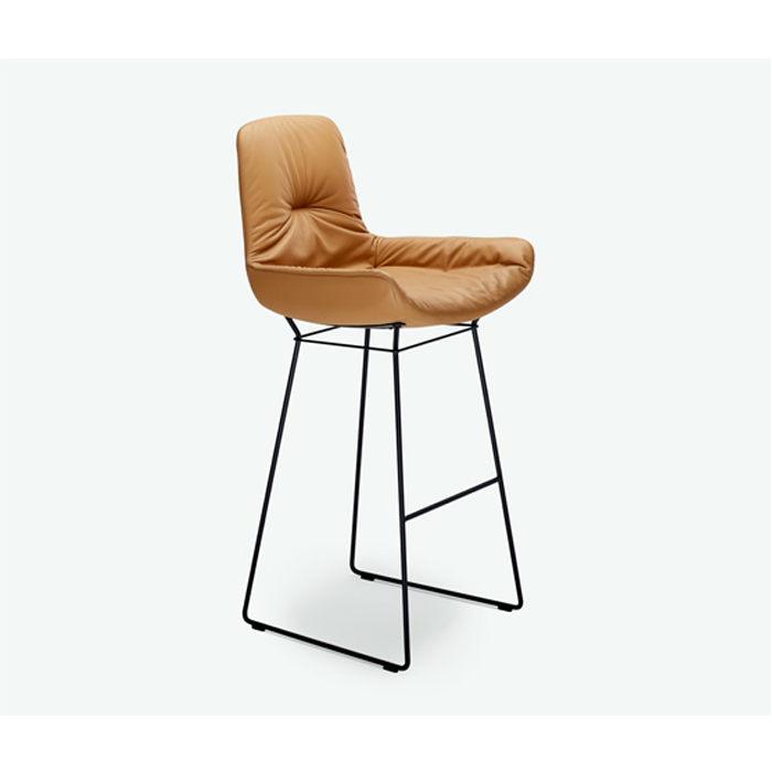 leya bar armchair low