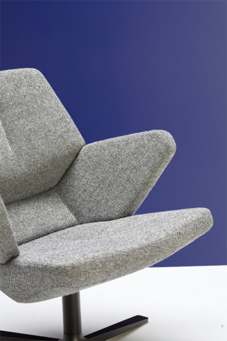 Trifidae easy chair